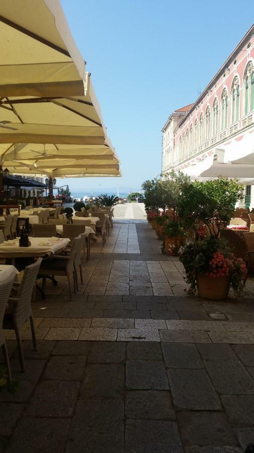 A Small Apartment For A Great Vacation "Ludi" Split Buitenkant foto