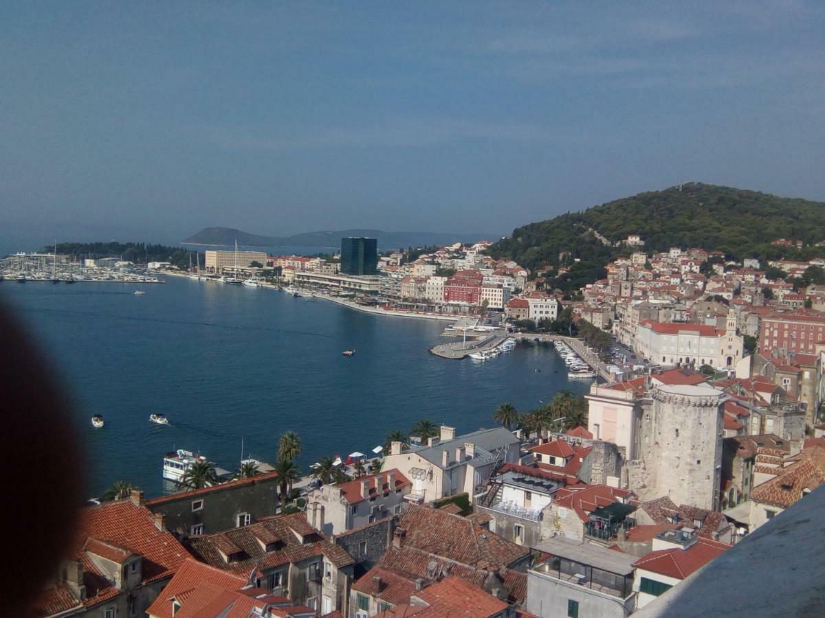 A Small Apartment For A Great Vacation "Ludi" Split Buitenkant foto